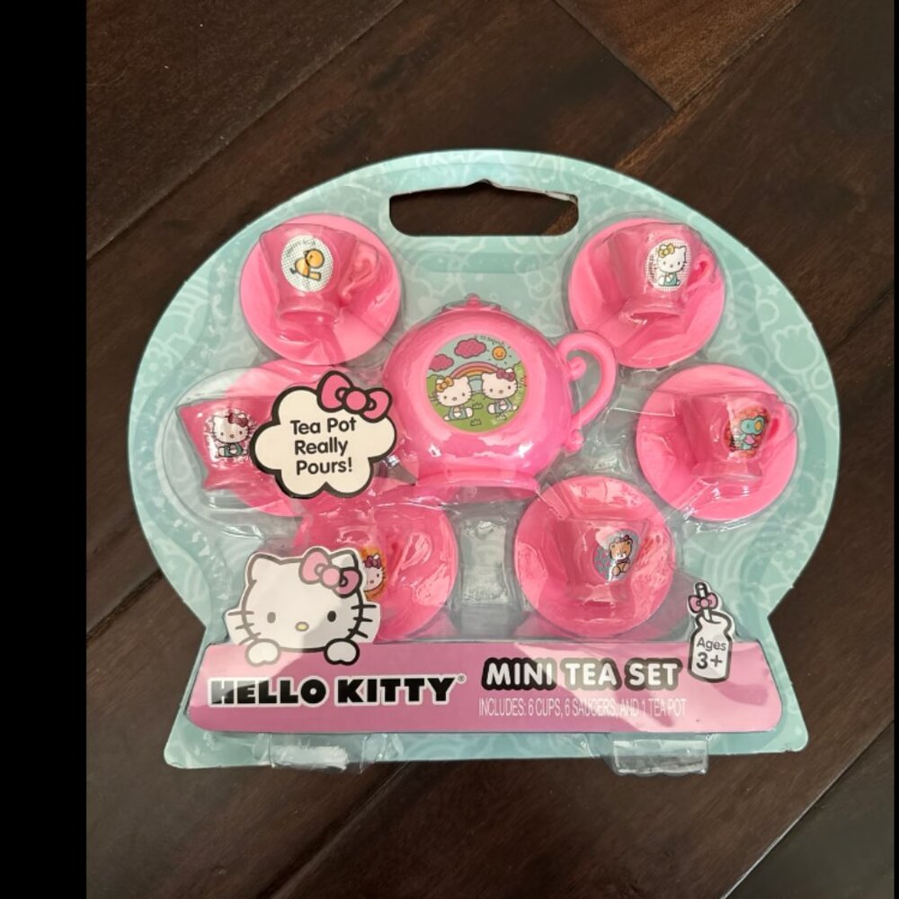New Hello Kitty Mini Tea Set